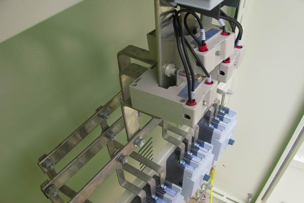 天河配电柜-应急照明配电柜使用对工作人员的具